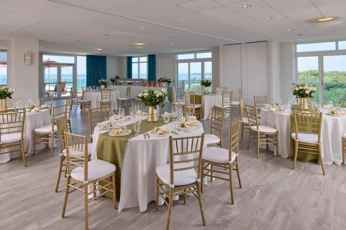 Inn Mvr Floor To Ceiling Wow In Every Miami